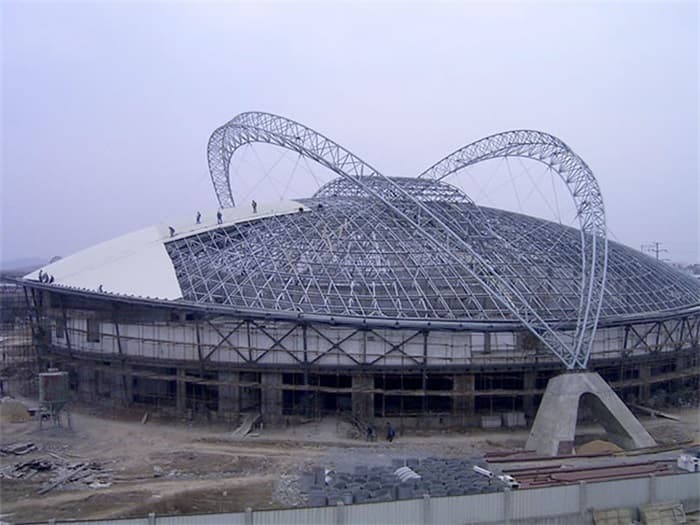 昭通体育中心篮球馆网架加工
